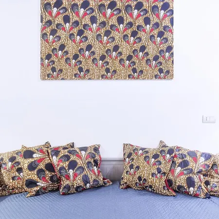 Right House - Characteristic Marina District Апартаменты