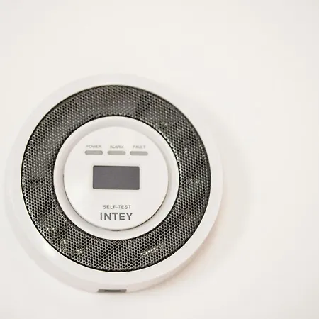 Right House - Characteristic Marina District