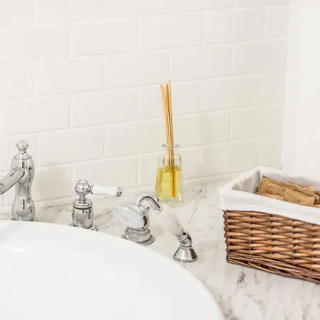 Right House - Characteristic Marina District Cagliari