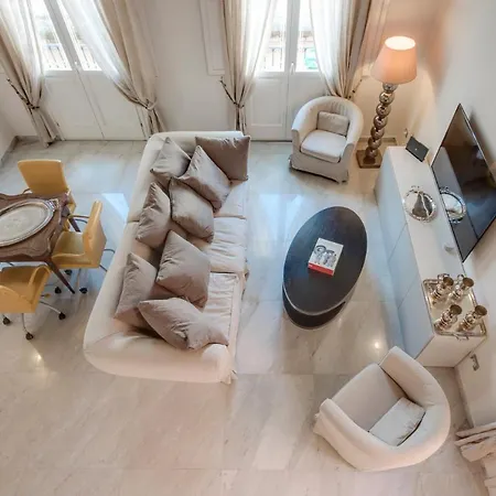 Right House - Characteristic Marina District Cagliari