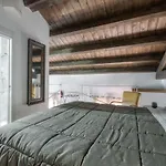 Right House - Characteristic Marina District Apartament *
