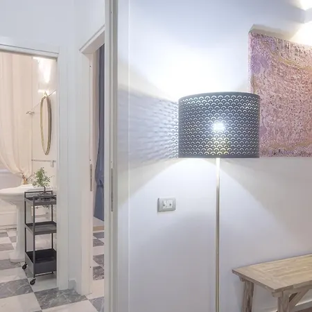 Right House - Characteristic Marina District Appartement *