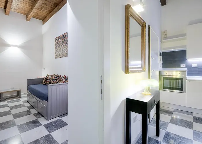 Right House - Characteristic Marina District Apartamento *