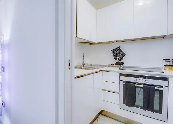 Right House - Characteristic Marina District Cagliari