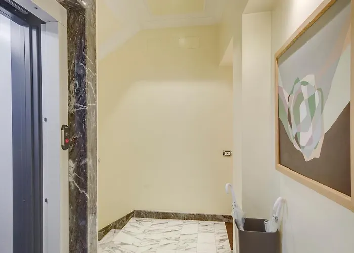 Right House - Characteristic Marina District * Cagliari