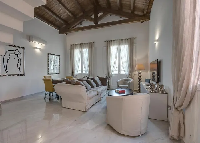 Right House - Characteristic Marina District * Cagliari